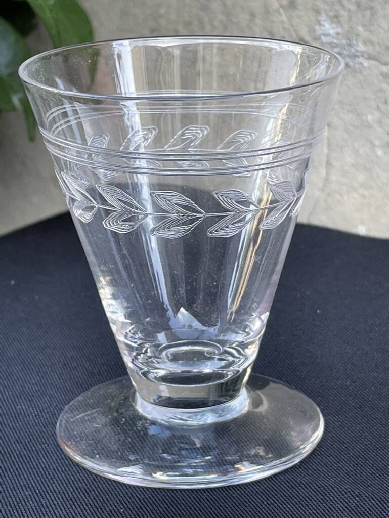 12 liqueur glasses – guilloché crystal – art deco