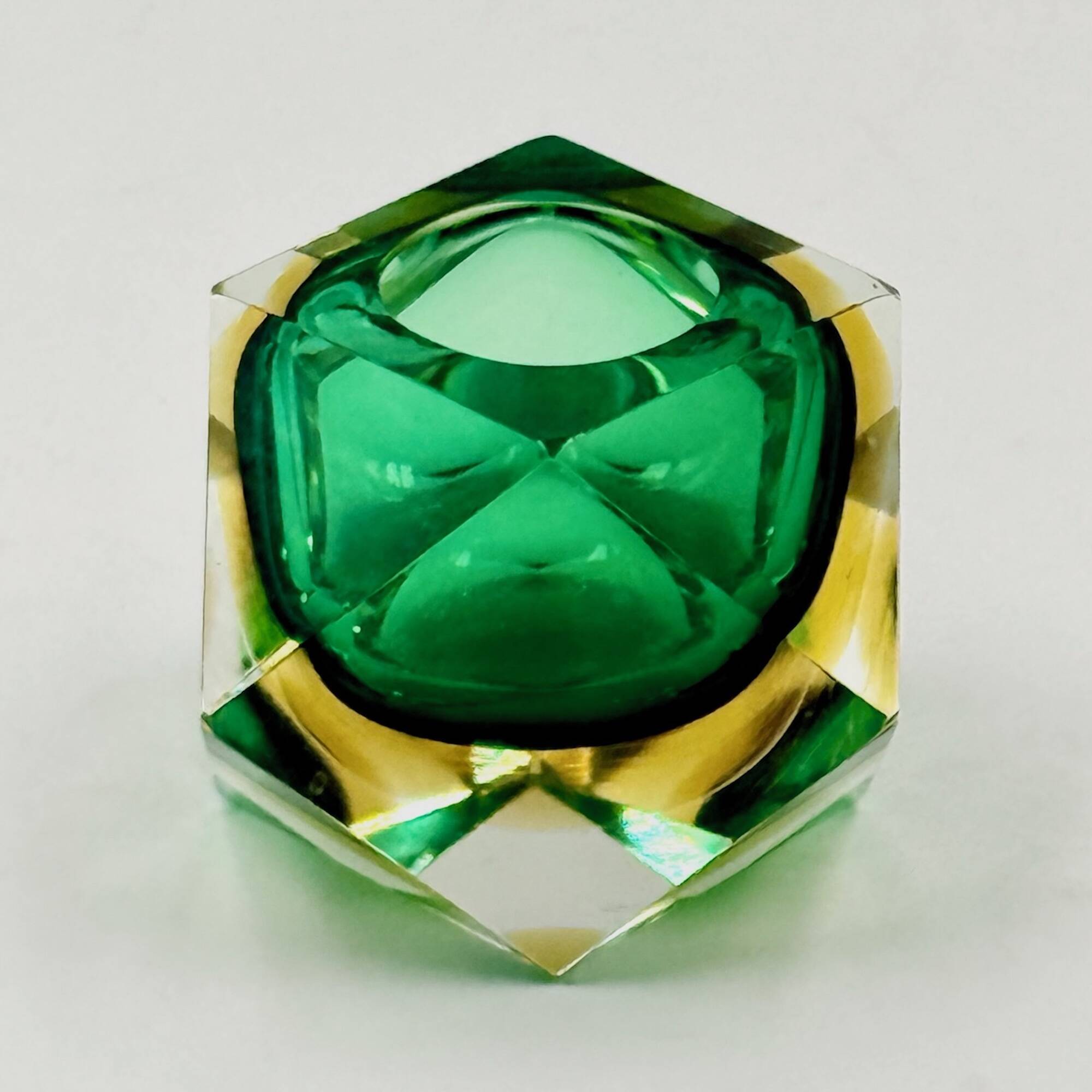 Vase géométrique Murano Sommerso en verre vert émeraude, années 1970