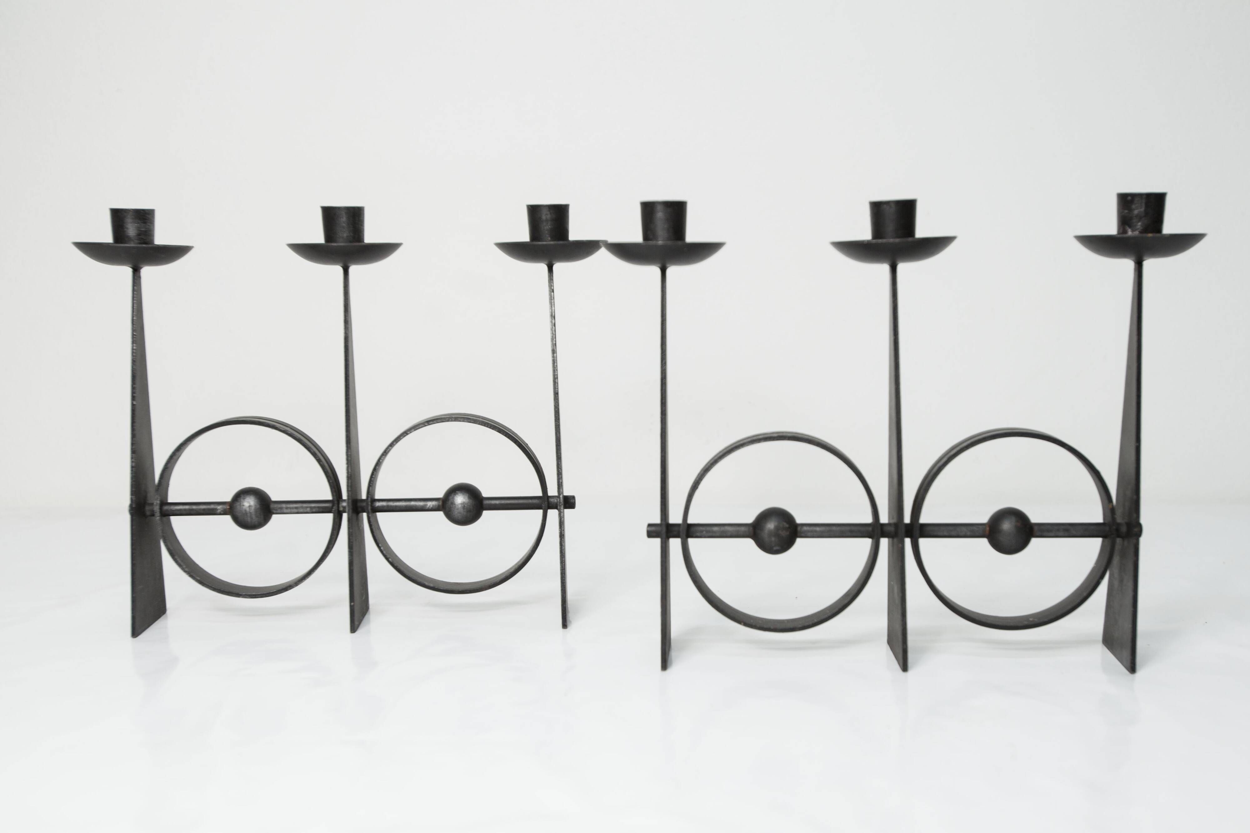 Paire de chandeliers scandinaves en fer forgé brutaliste à 3 lumières 1960