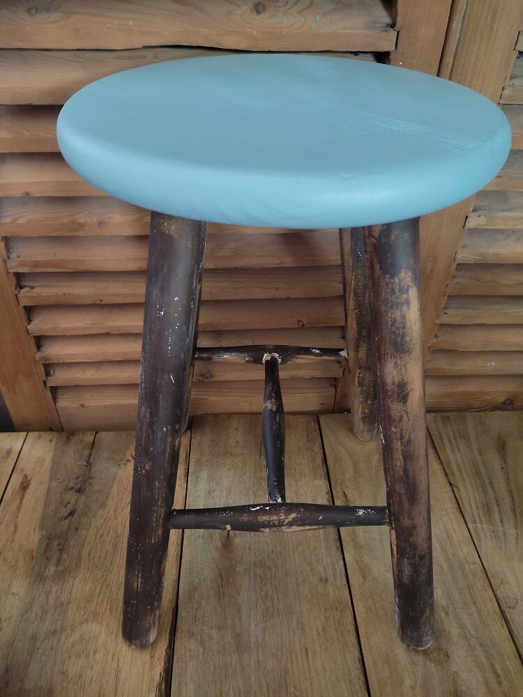 Seated wooden stool restyled patinated feet dp 0522041