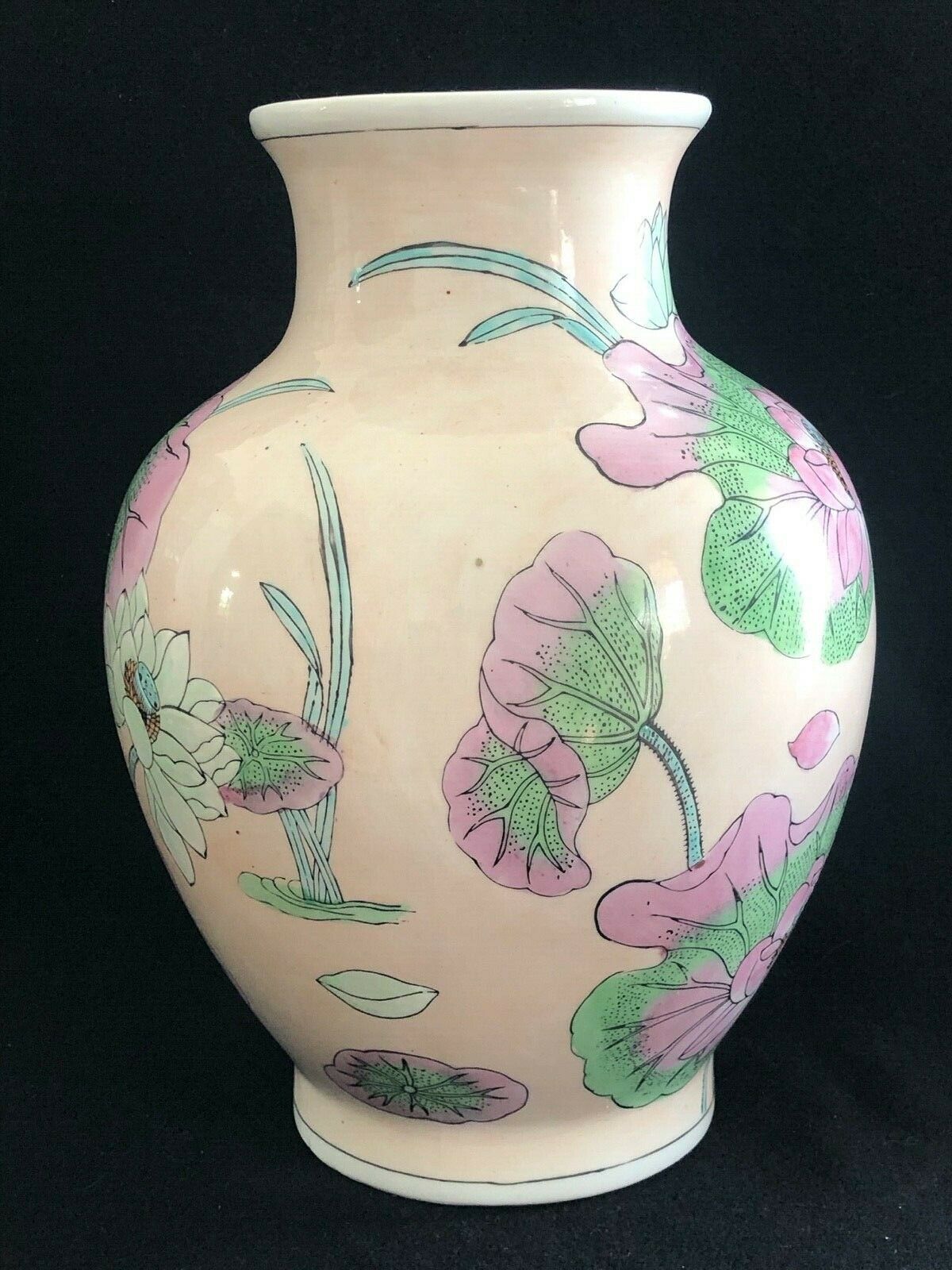 China enamel lotus vase China 19th Height 30.02 cm