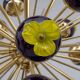 Chandelier Sputnik en verre de Murano et laiton, sphère jaune et violette