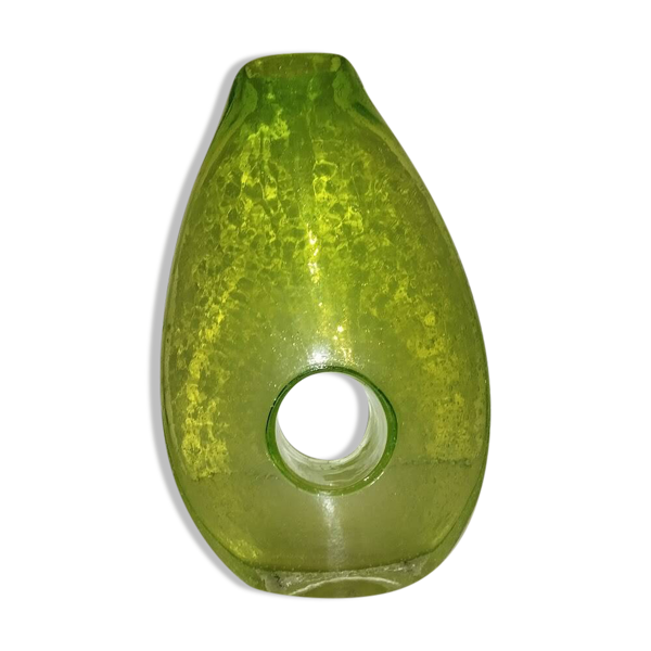 Vase artisanal vintage en verre soufflé vert chartreuse