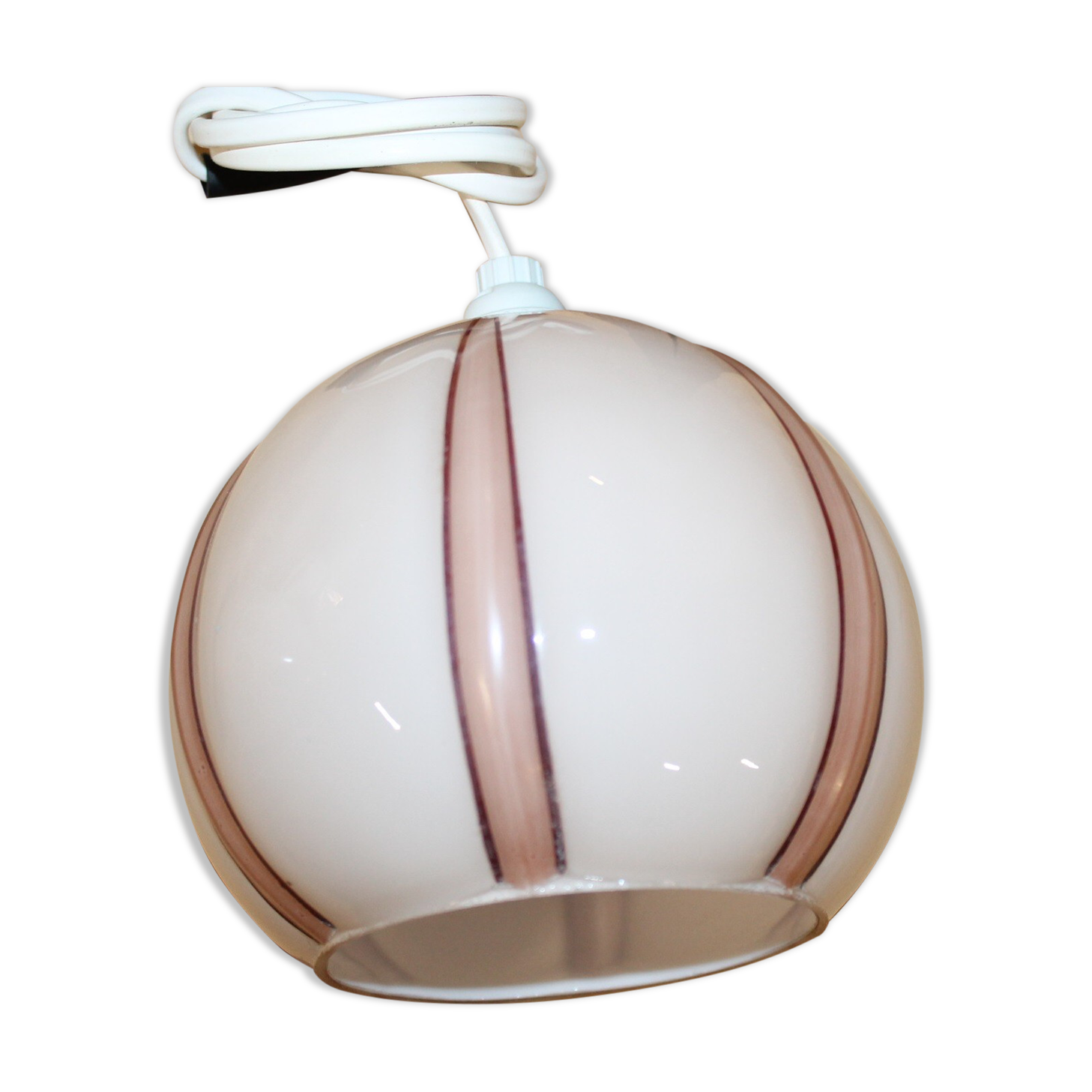 Glass ball suspension