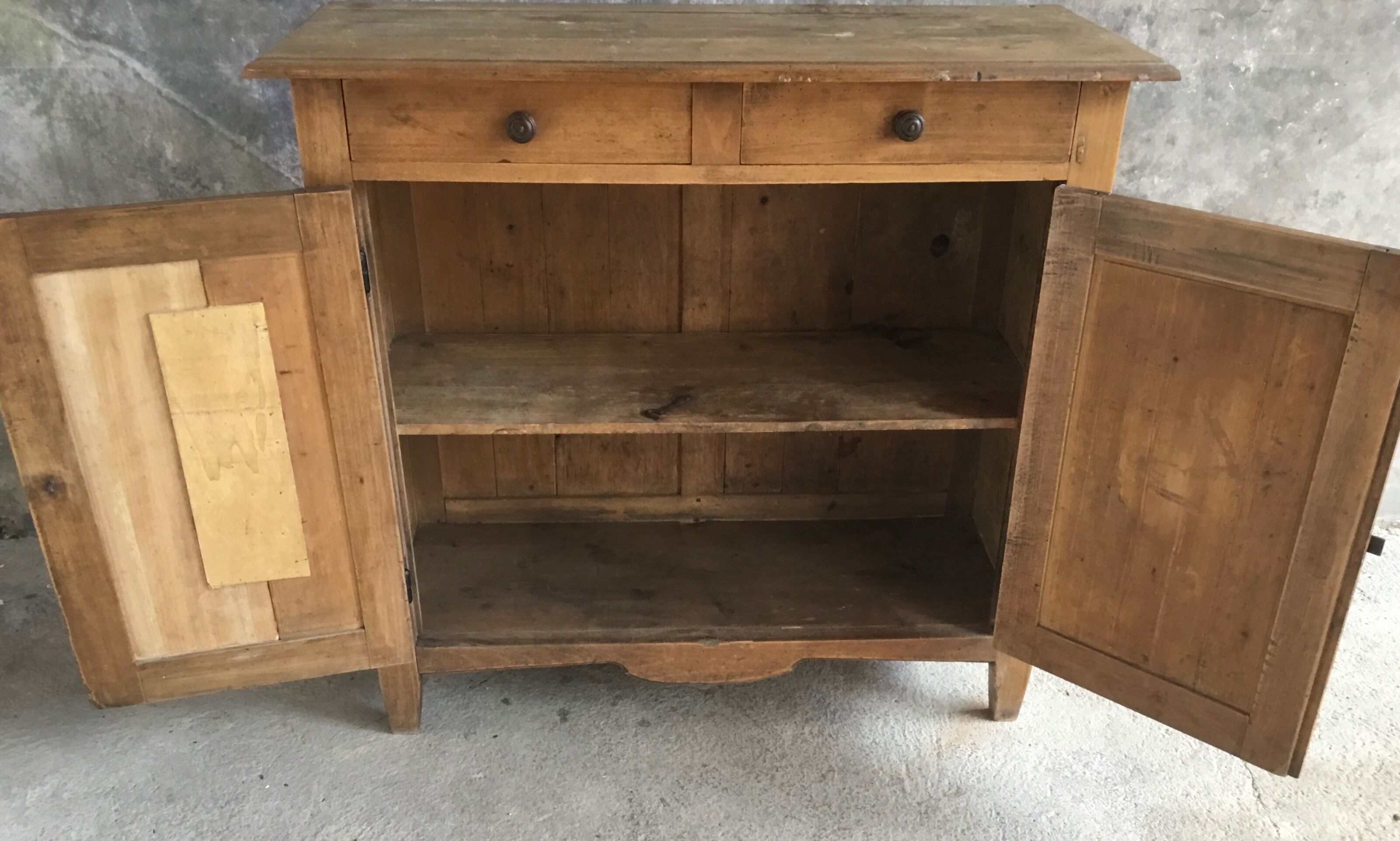 Parisian sideboard with 2 doors and 2 drawers - early twentieth