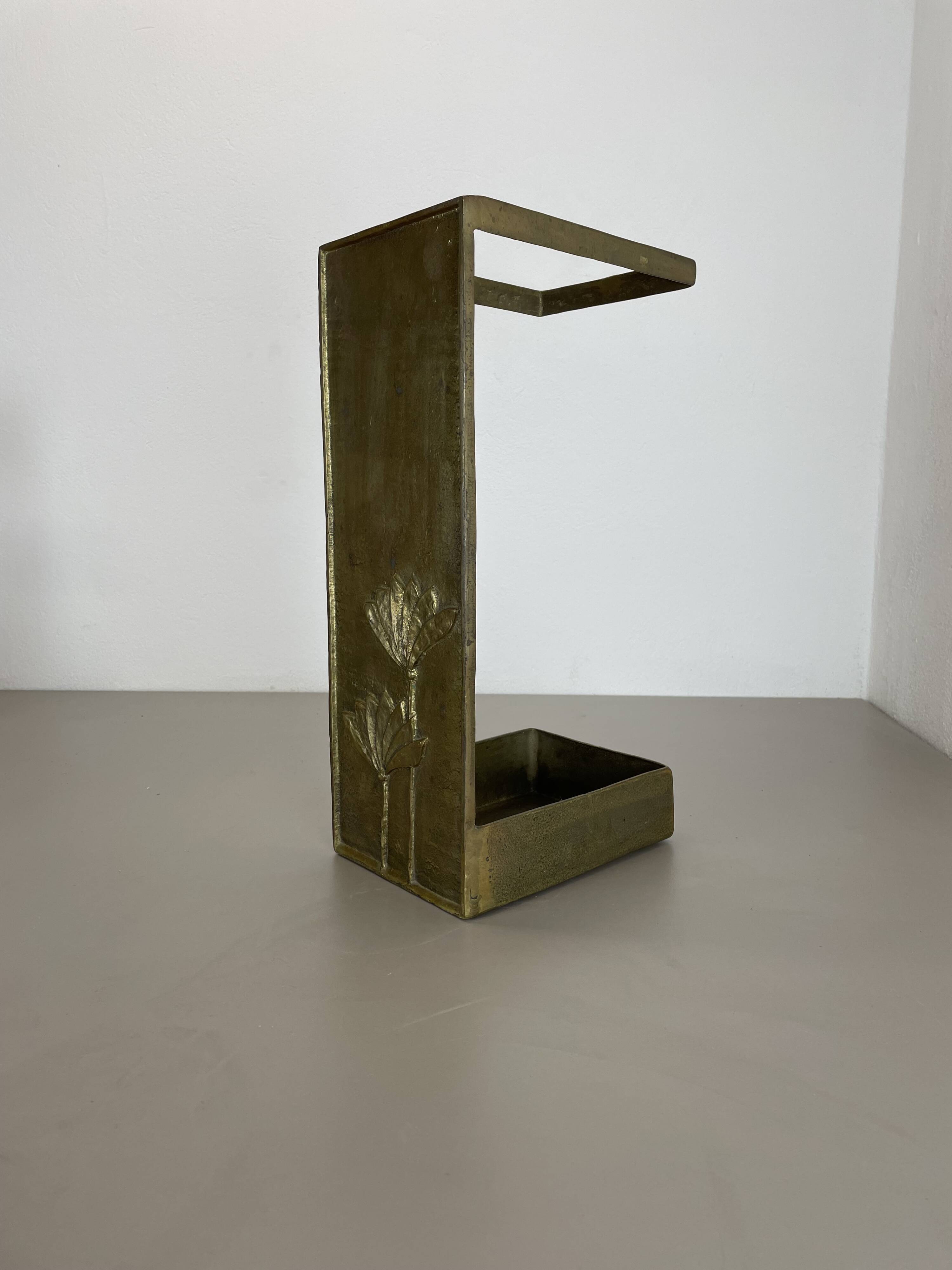 Hollywood Regency Solid 7.5kg Brass Brutalist Floral Umbrella Stand, Italy 1970s