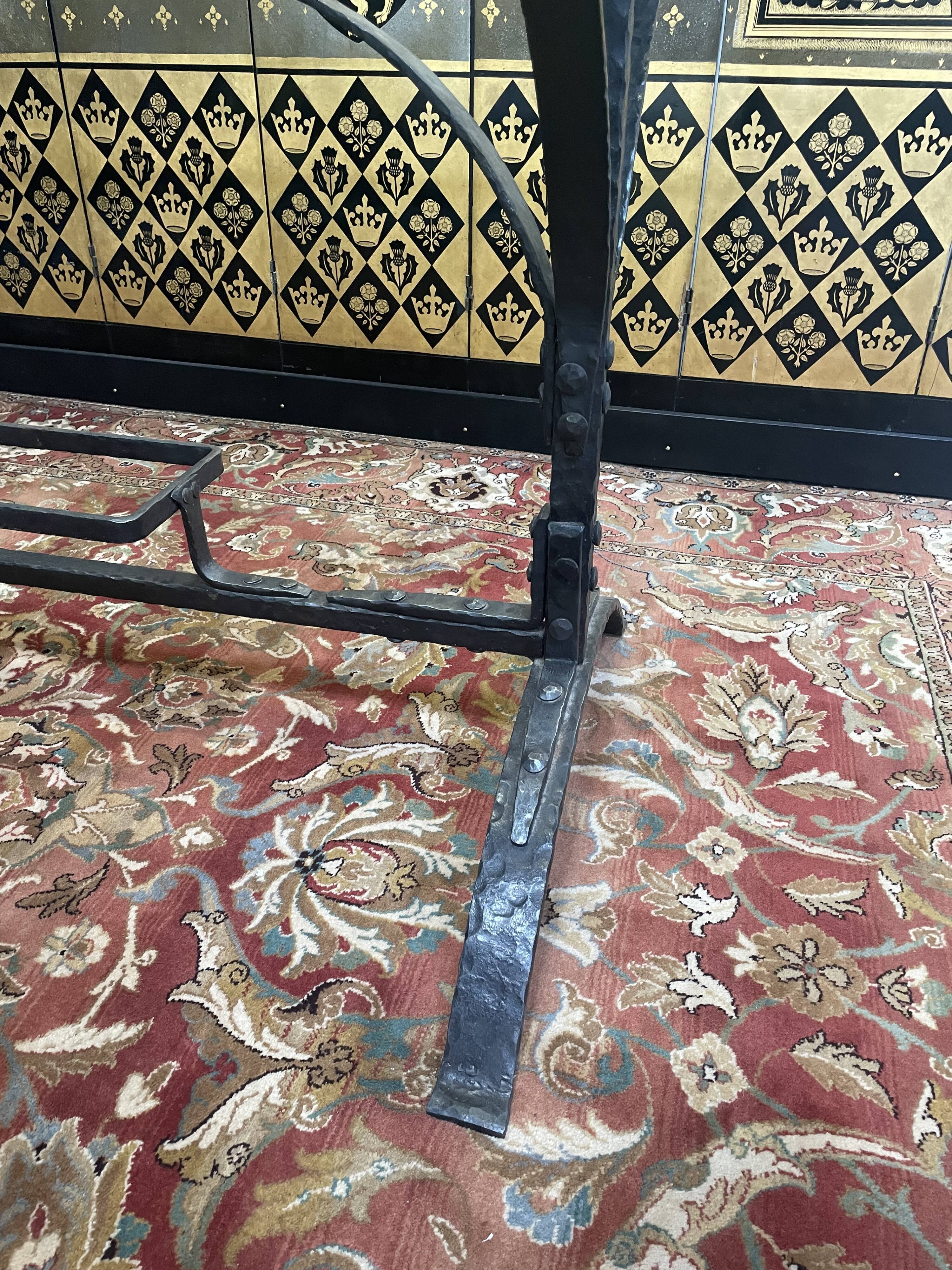 Dining table in wrought iron and glass