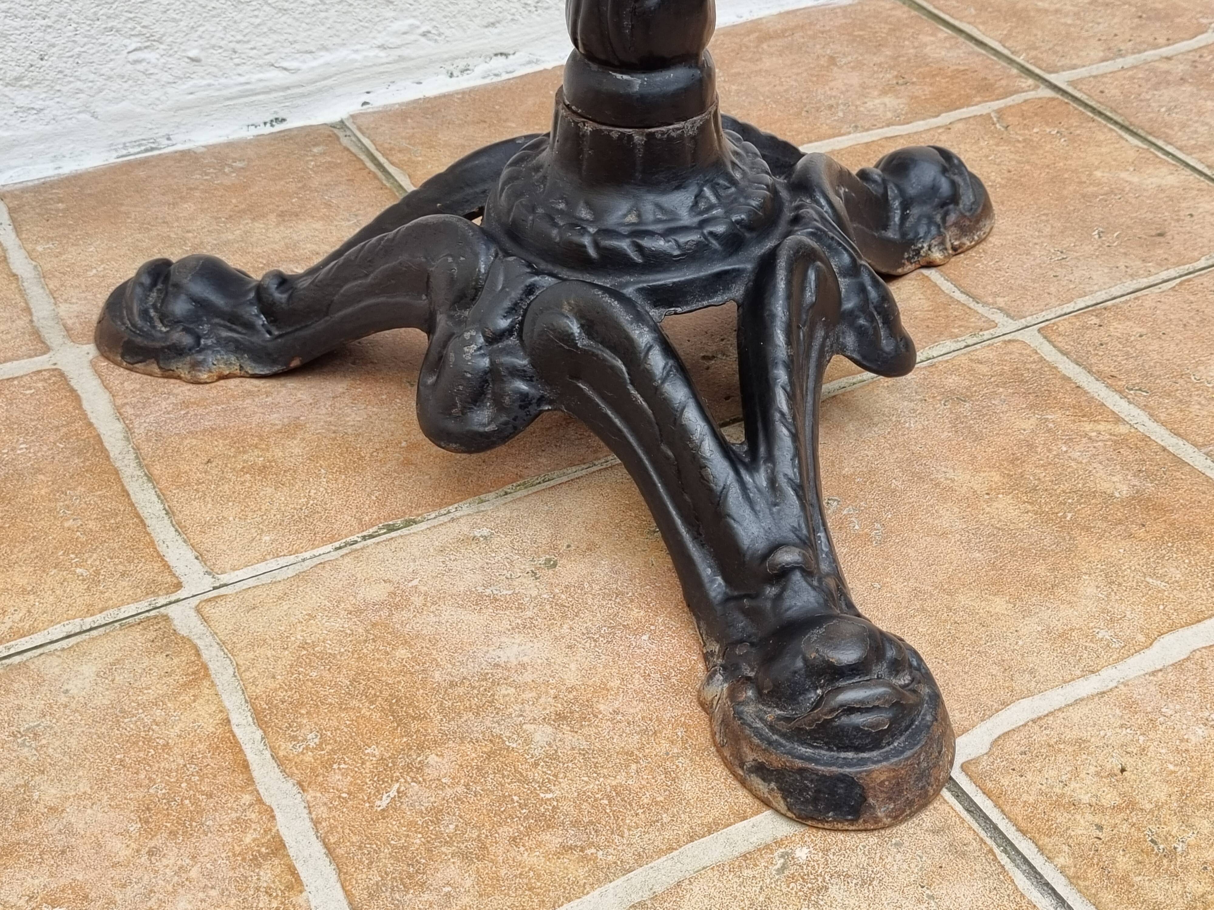 Antique 50s tripod bistro table, 74 cm