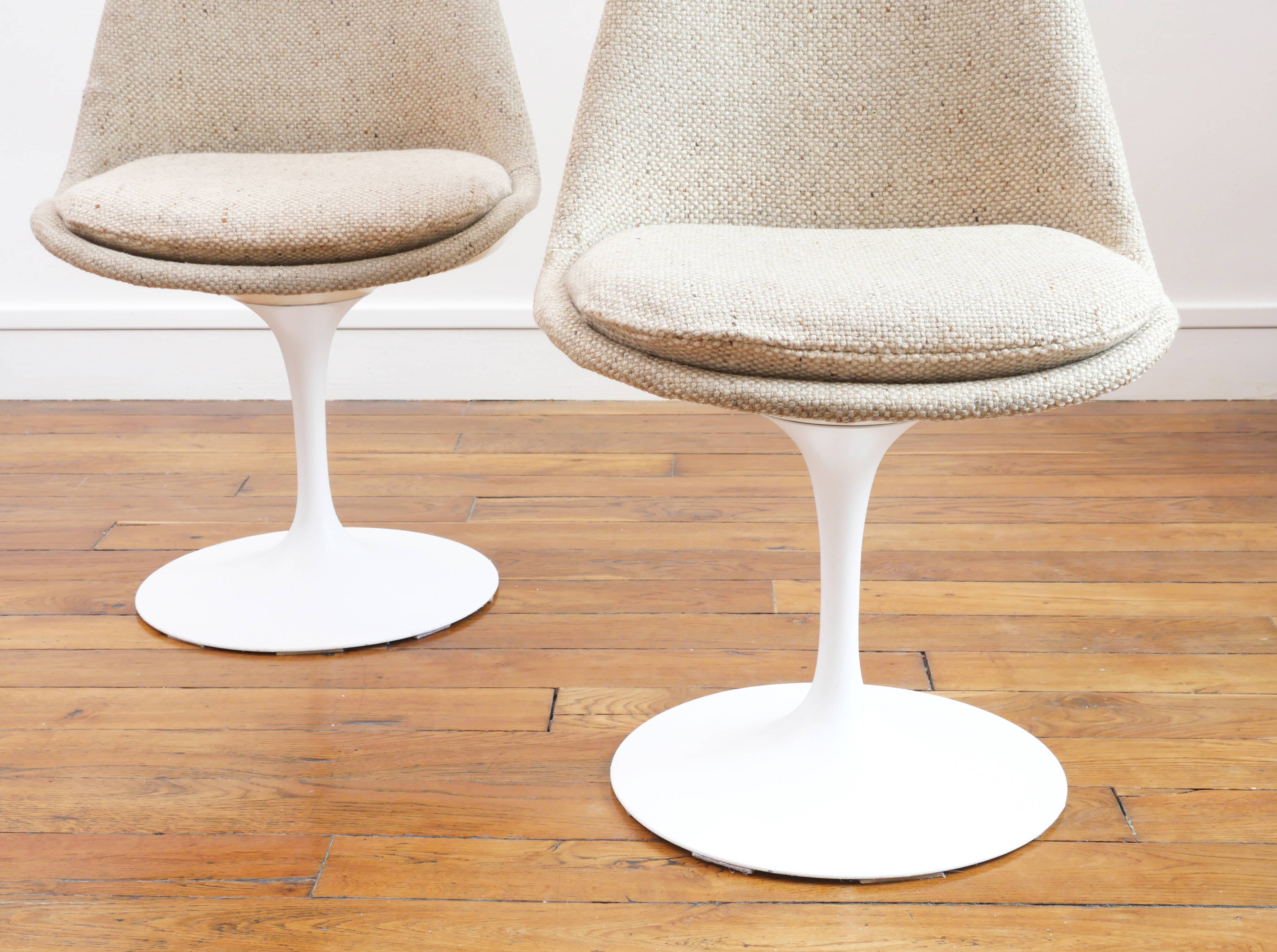 2 Tulip Chairs Knoll