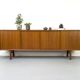 Buffet danois en teck par Henning Kjaernulf pour Bruno Hansen, années 1960