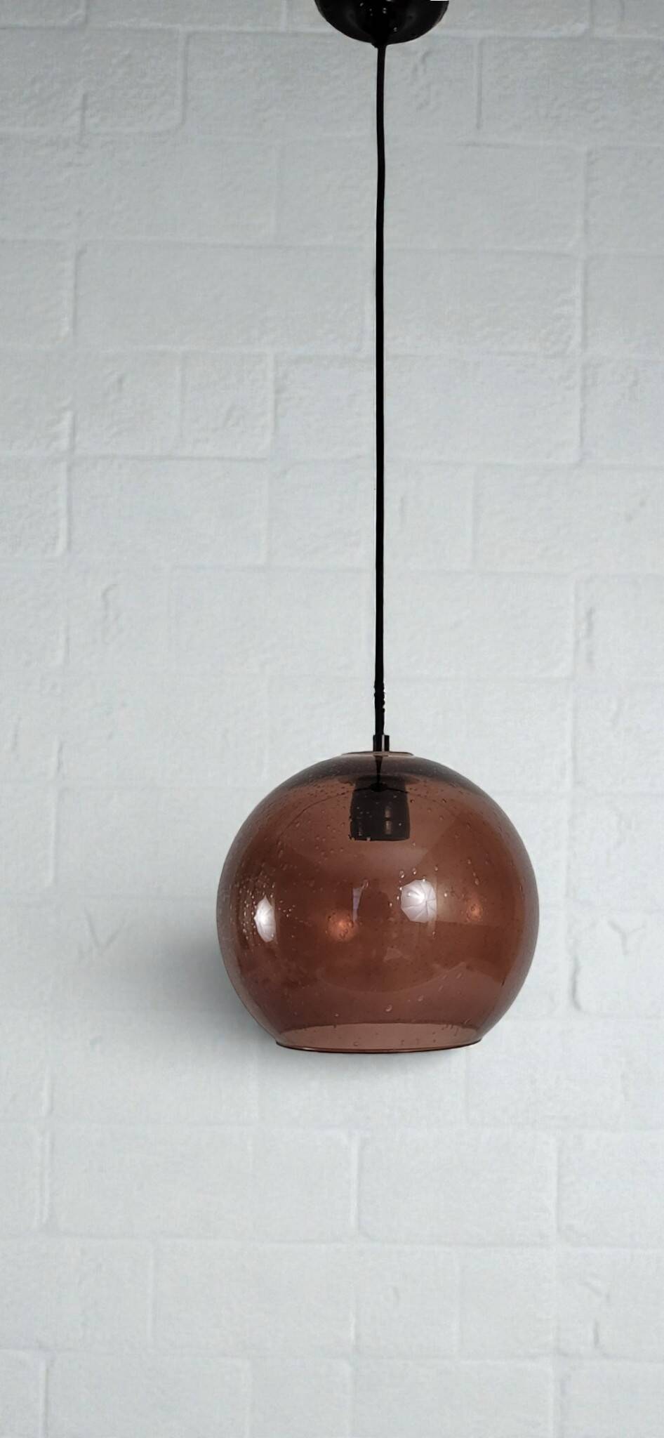 Bubble glass suspension