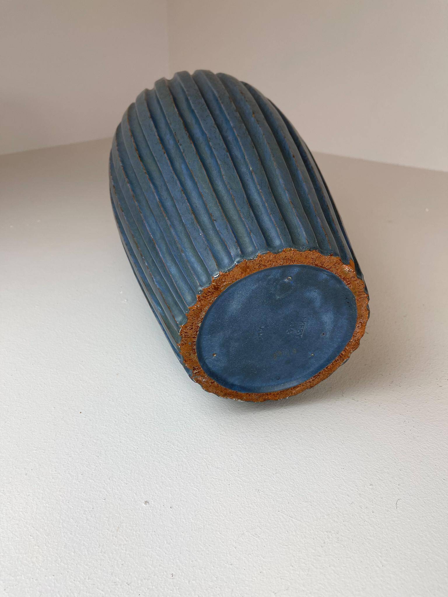 Blue vase from the mid-century period by Vicke Lindstrand, 1950s, Sweden.