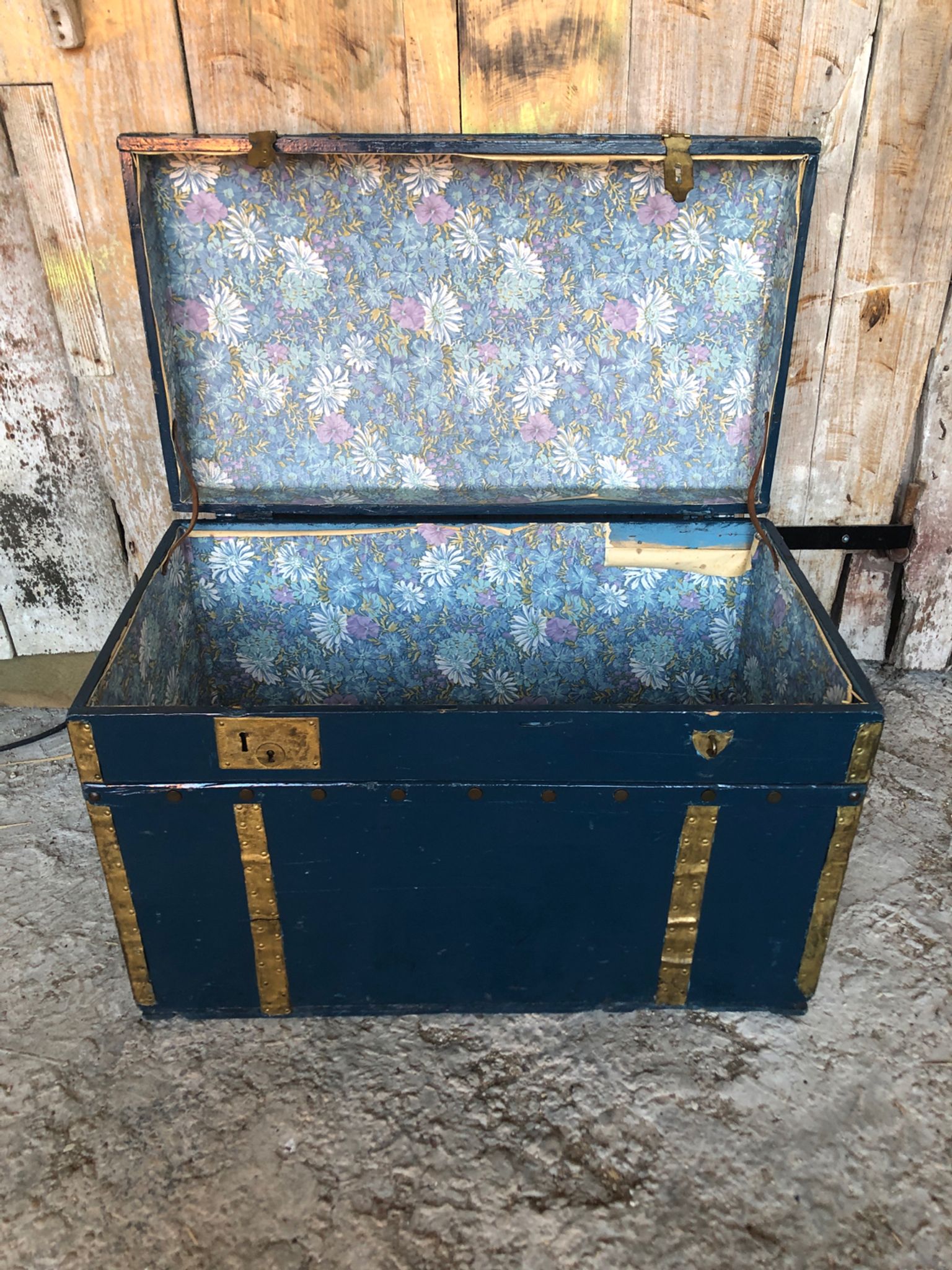 Old vintage blue & gold wood storage chest #a127