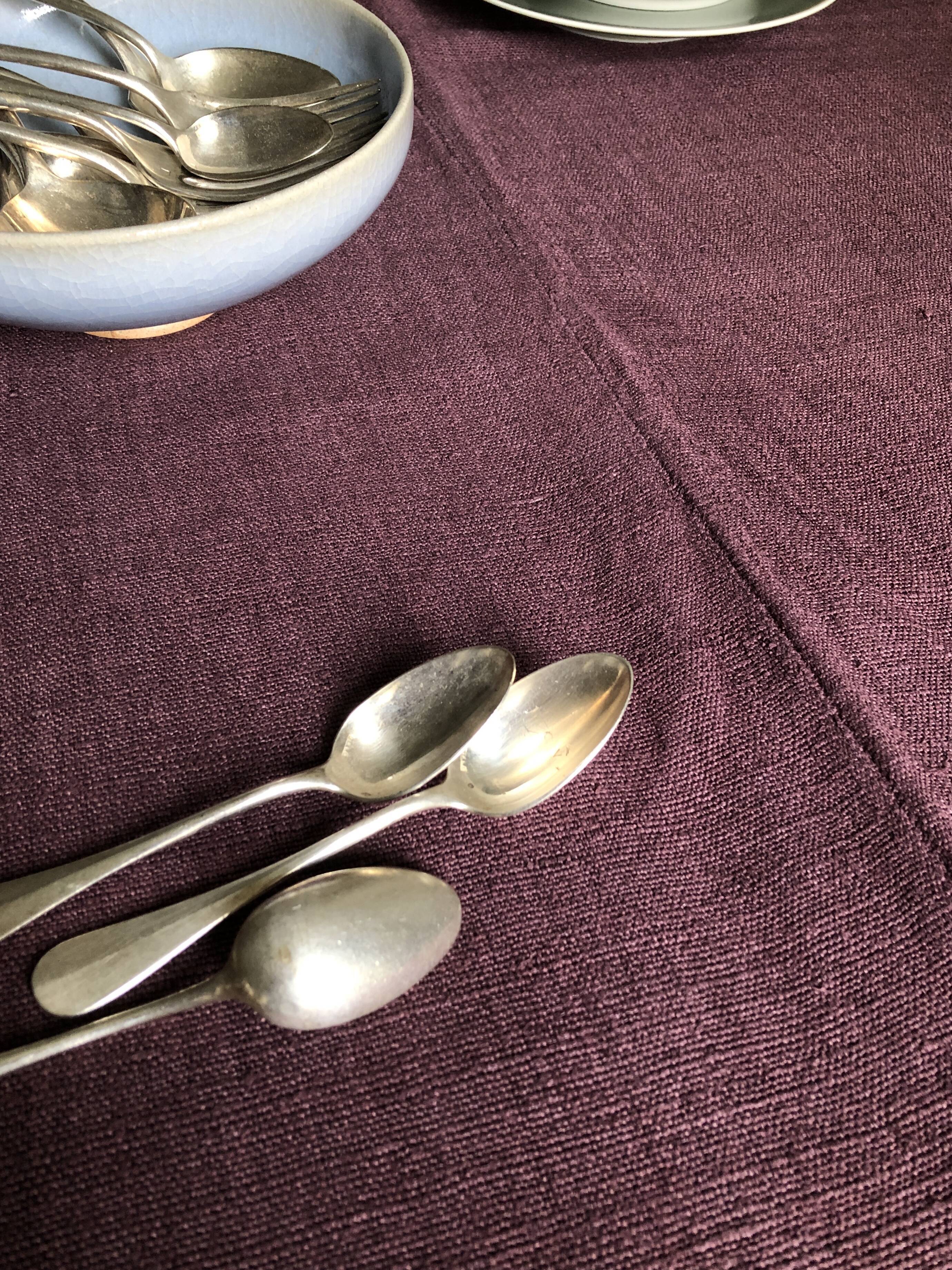 Old harvest tablecloth in pure hemp tinted with eggplant
