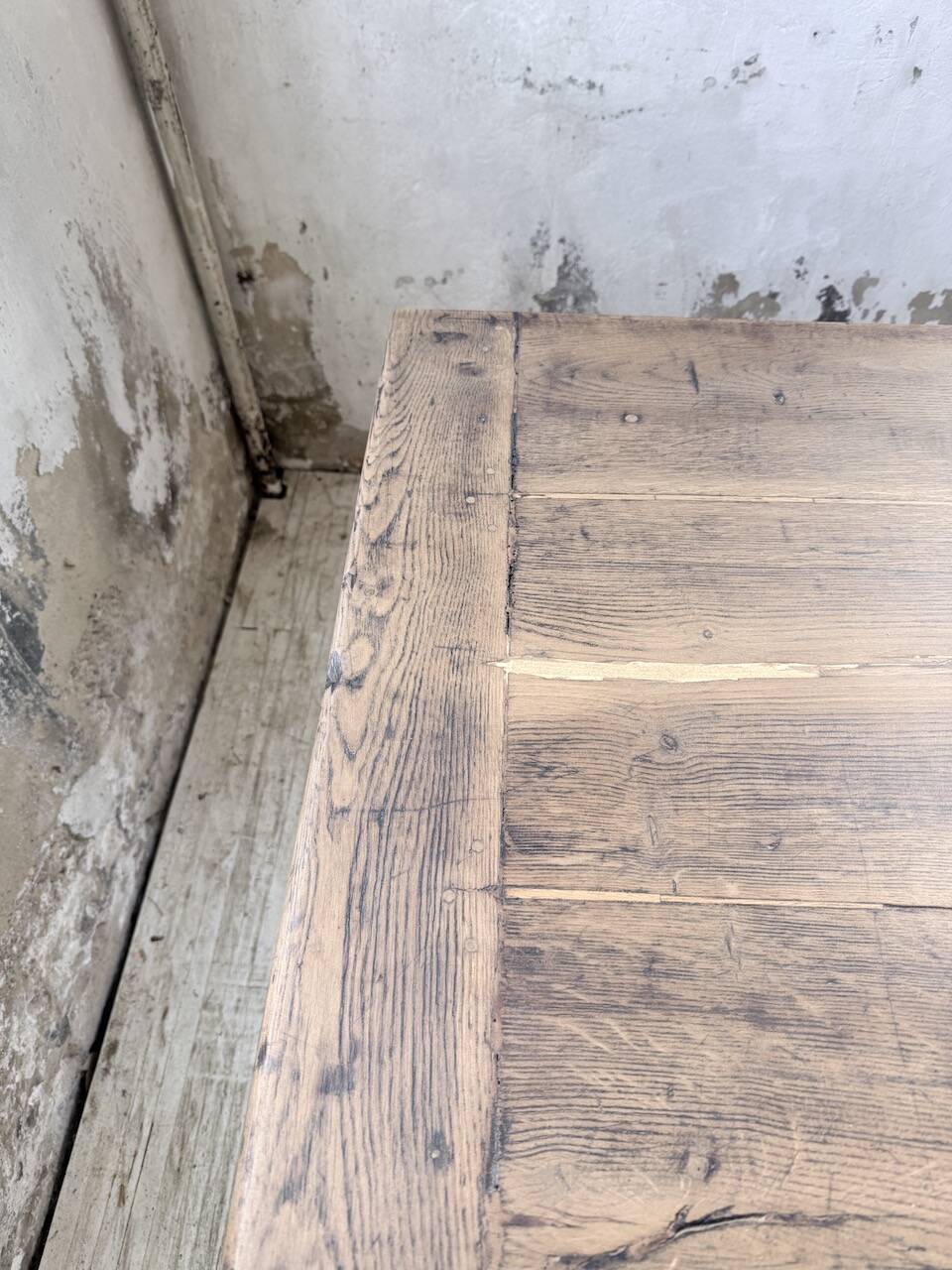 Solid oak farmhouse table with integrated extensions 1950