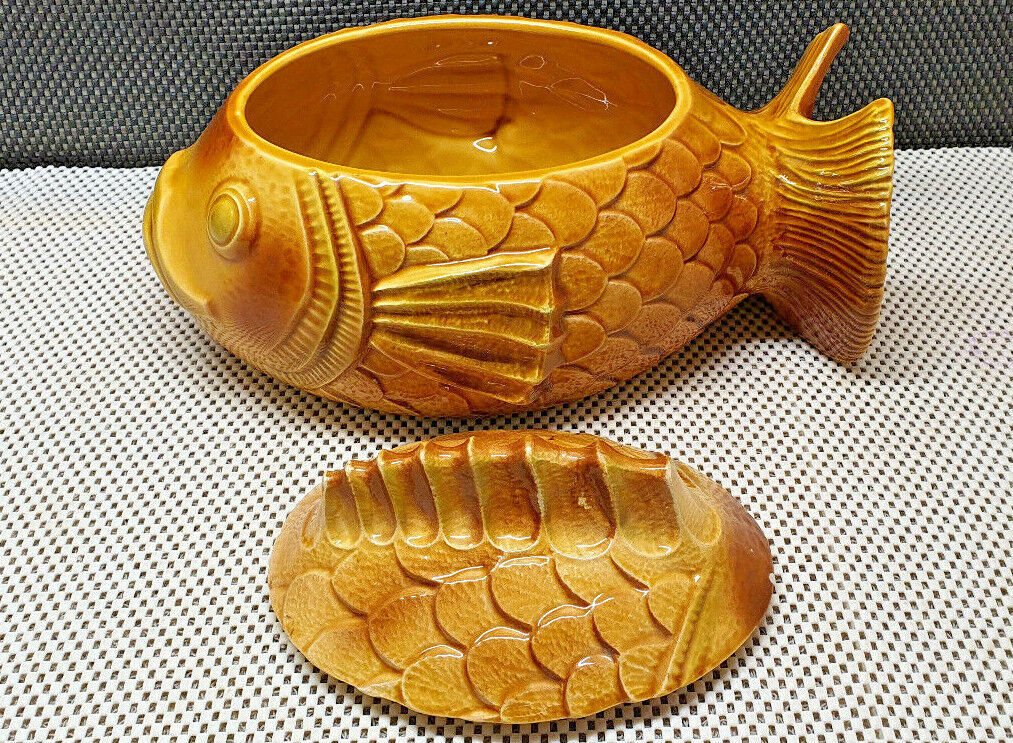 Old tureen yellow fish earthenware Sarreguemines France Slip