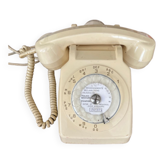 Bakelite phone