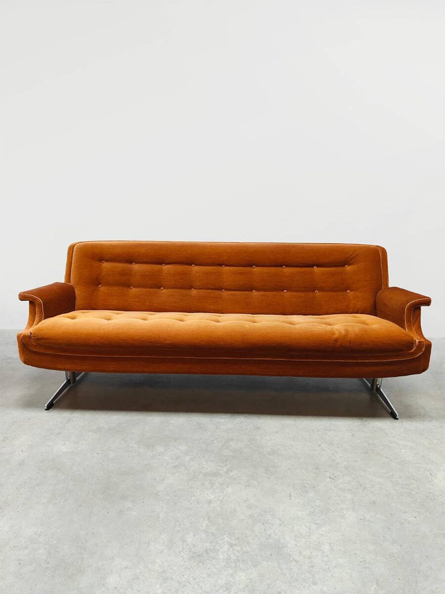 Midcentury lounge set swivel armchairs & sofa 'Madmen style'