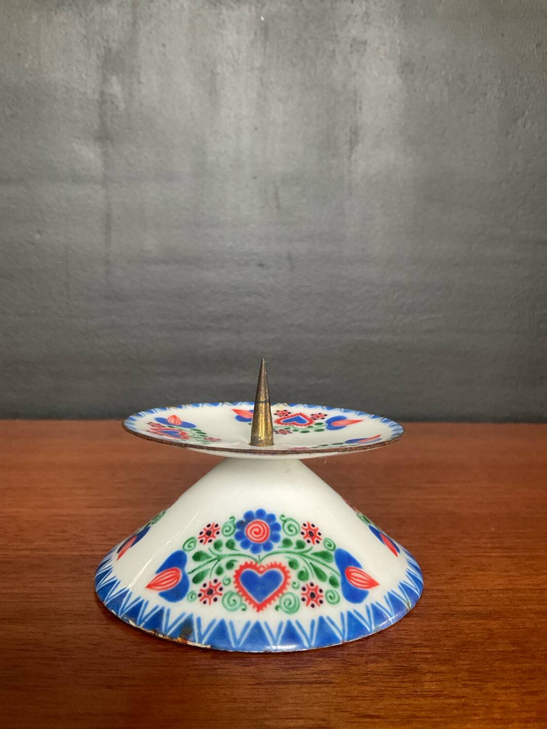 Poljak candle holder from the 1950s-60s in enamelled sheet metal.