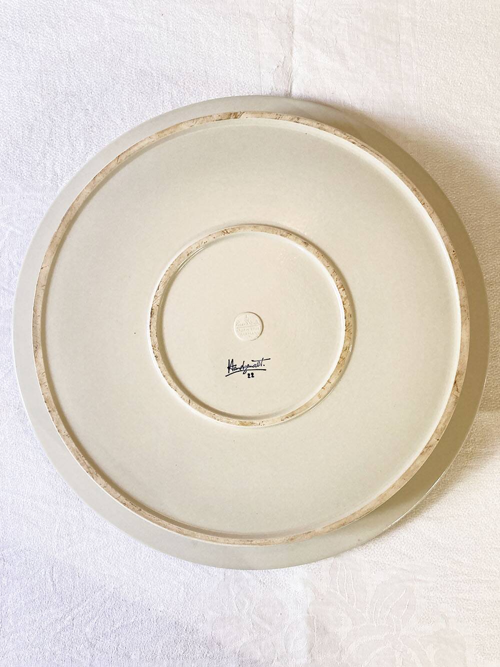 Large porcelain dish, Siena model, by Bjorn Wiinblad for Rosenthal, Germany