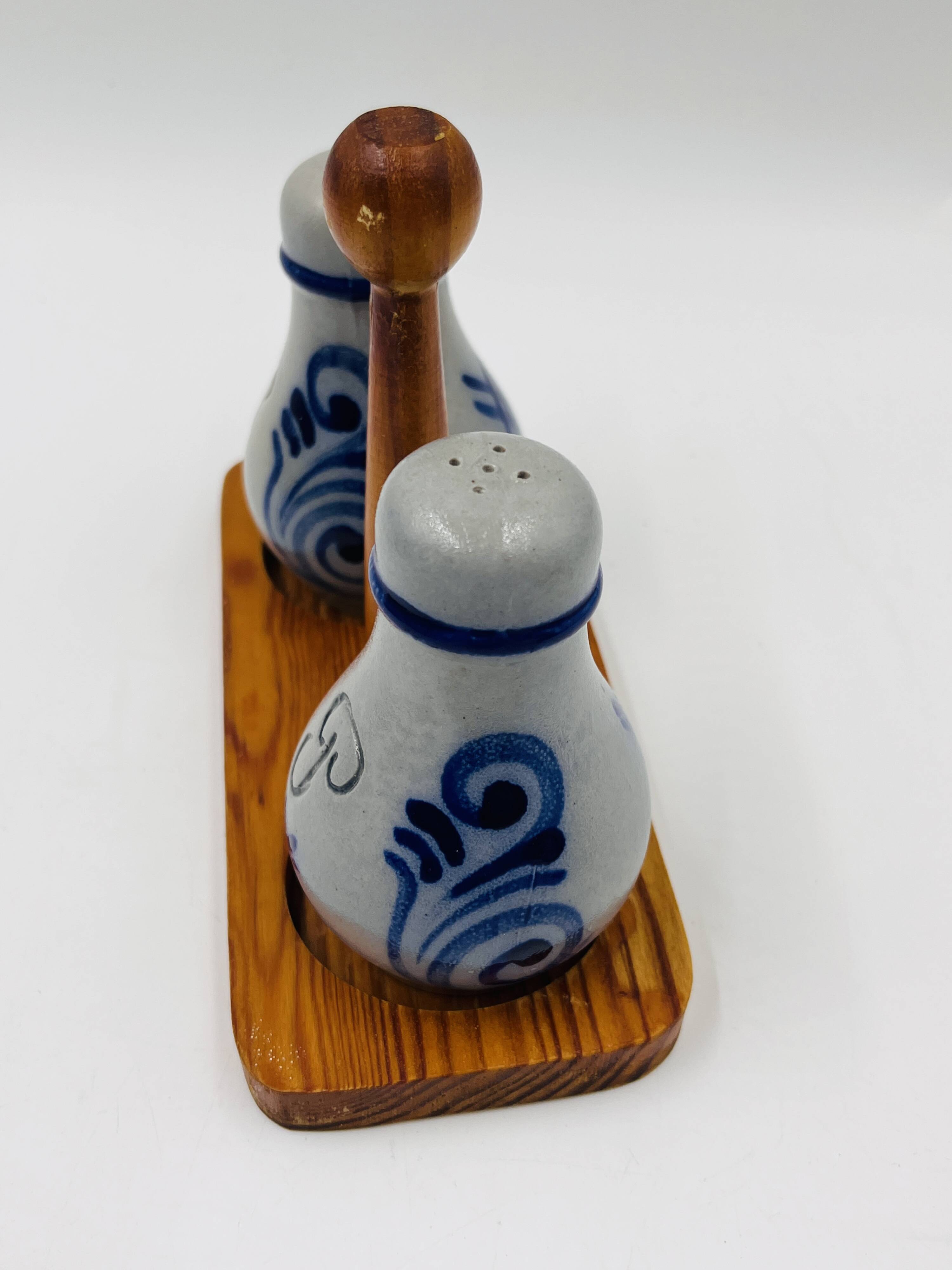 Alsatian stoneware pepper and salt set