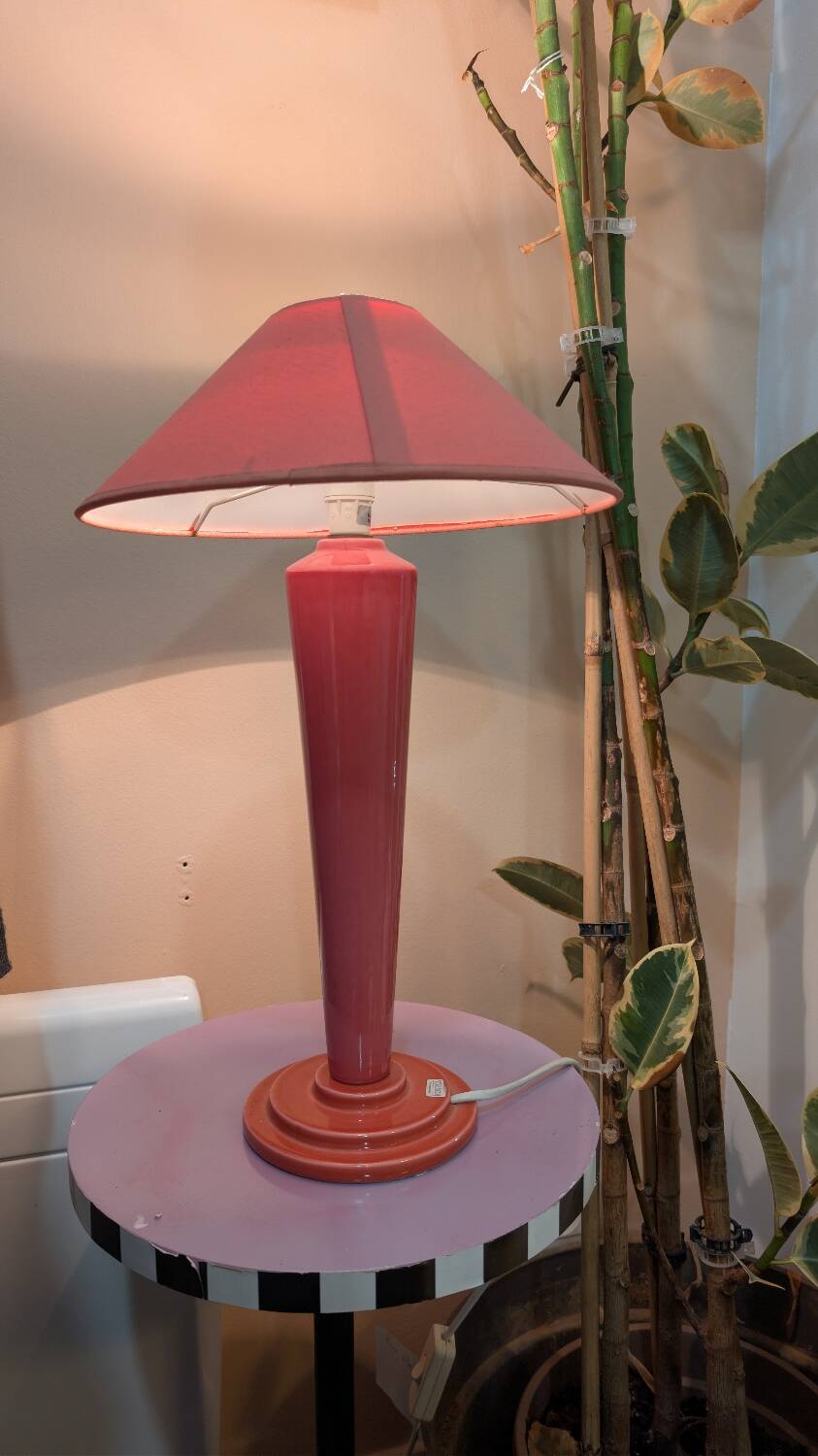 Kostka table lamp