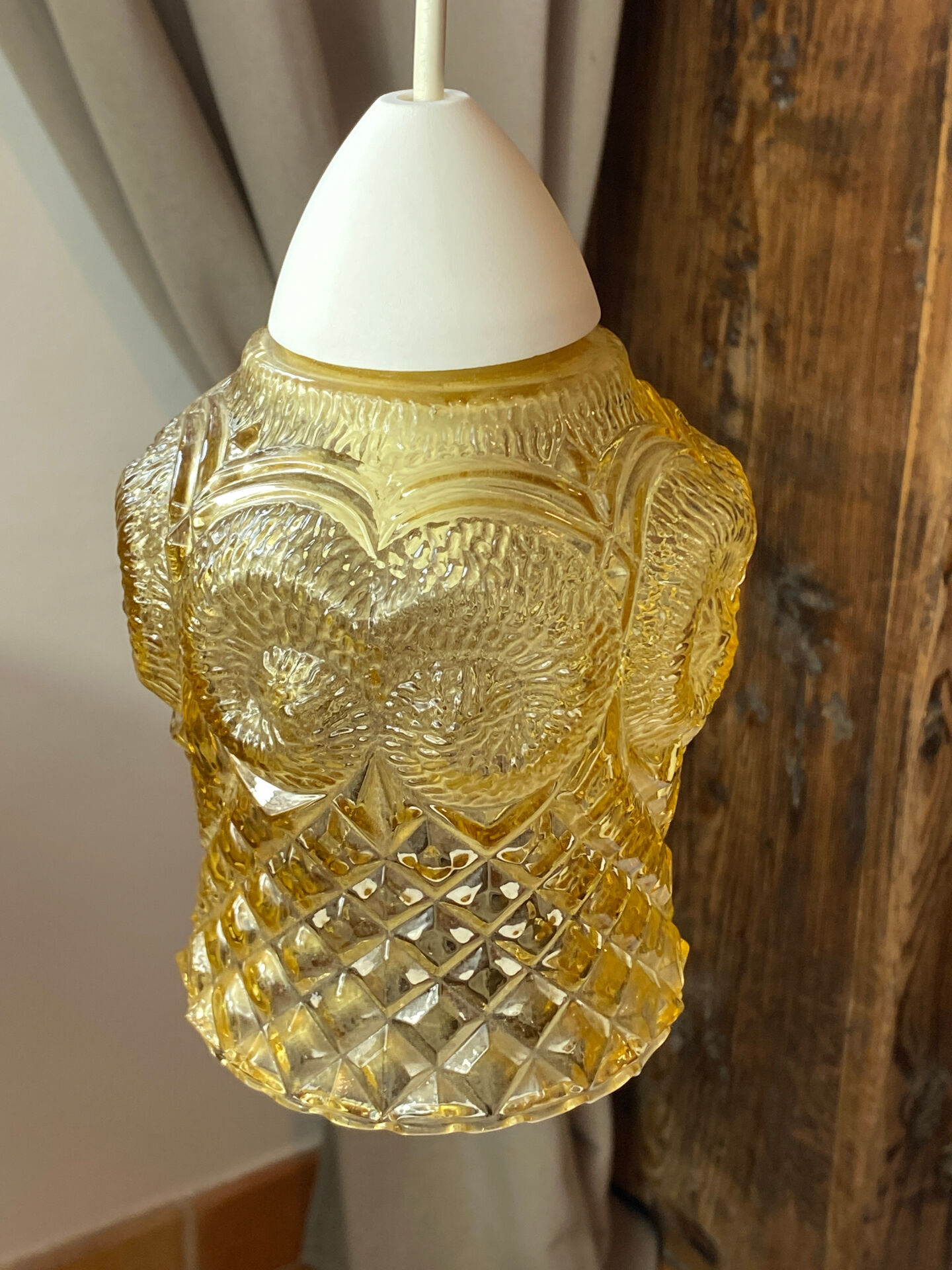 Amber moulded glass lamp