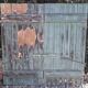 Paire de volets en bois pentures en fer