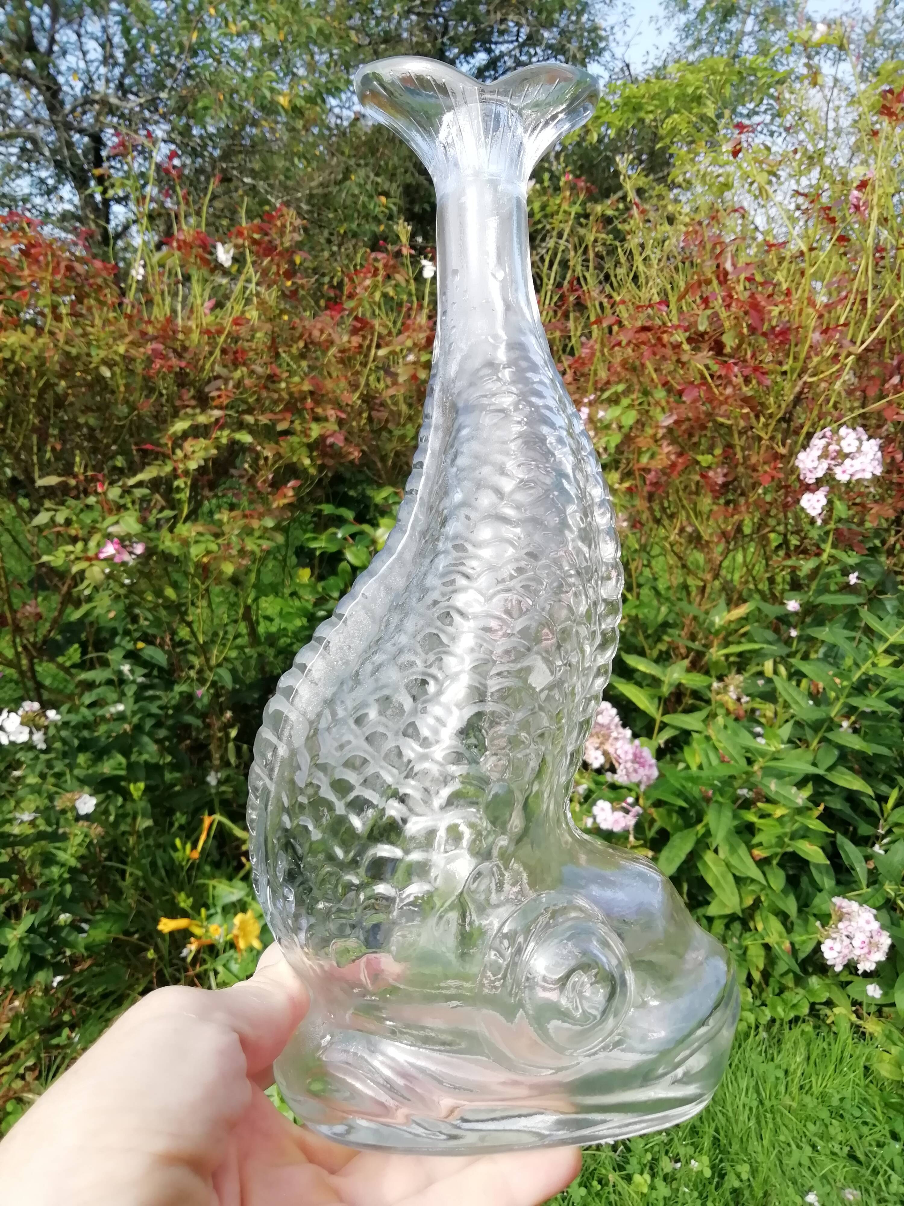 Bottle vase fish