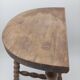 Tabouret tripode bois pieds perlés