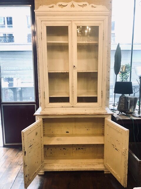 Painted wooden dresser