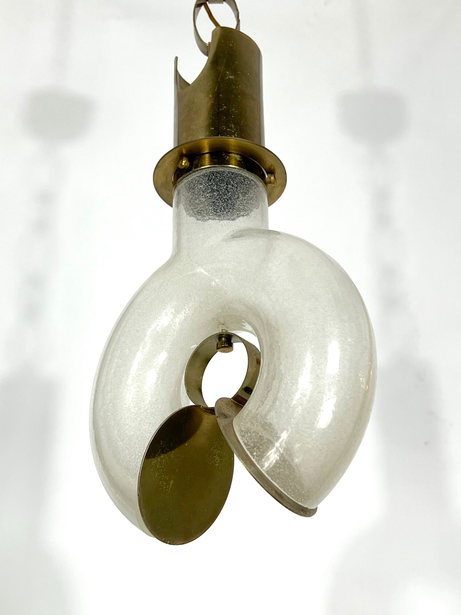 Mid-century modern brass and pulegoso chandelier by Carlo Nason