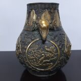Chinese archaistic bronze vase, 19th century