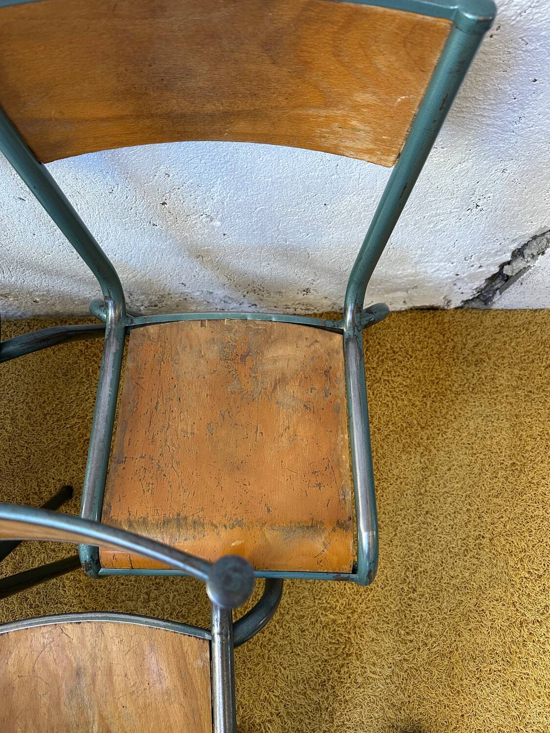 Lot 14 chaises d’école