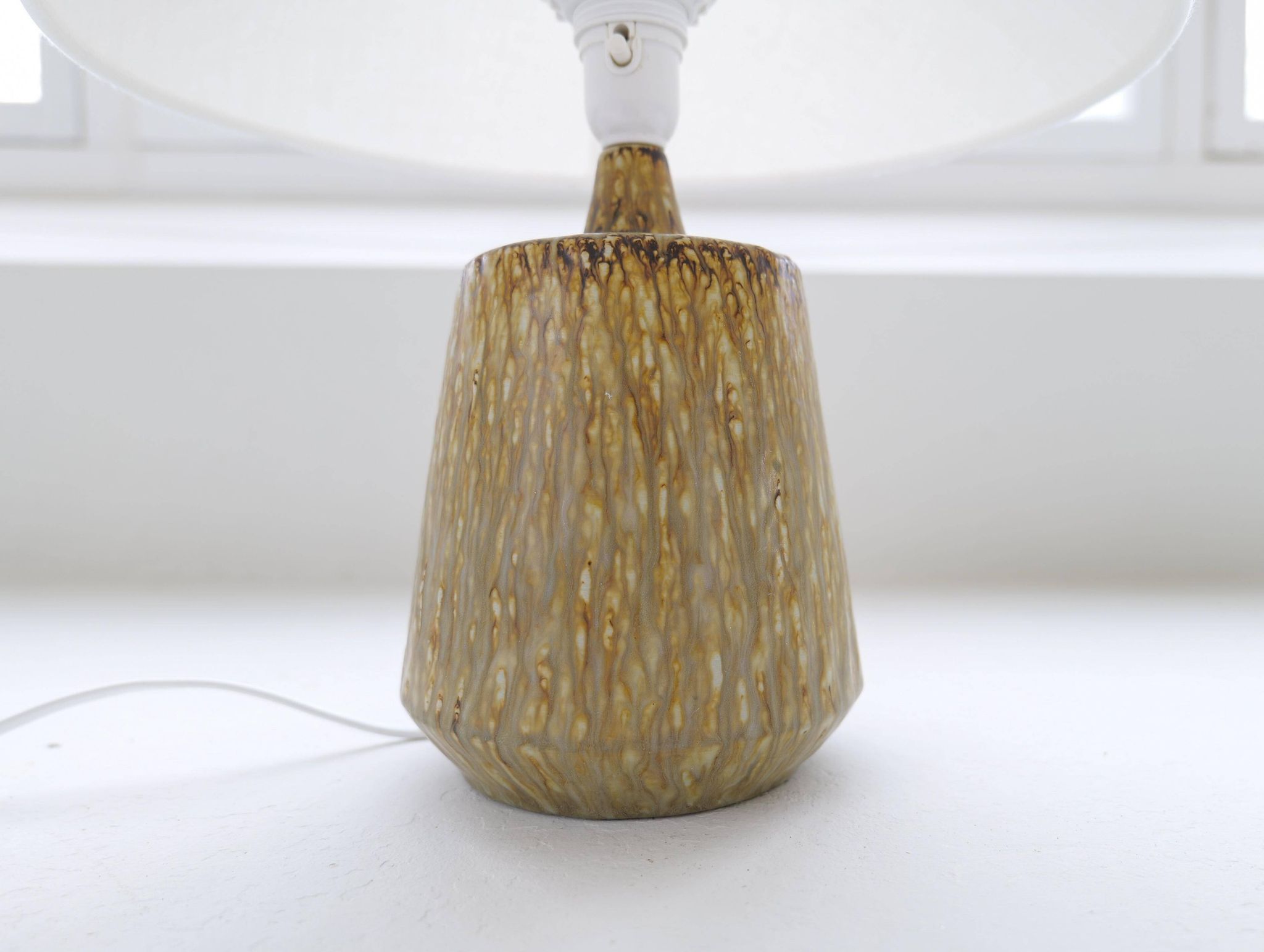 Mid-century ceramic table lamp in earth tones by Gunnar Nylund, Rörstrand, Sweden.