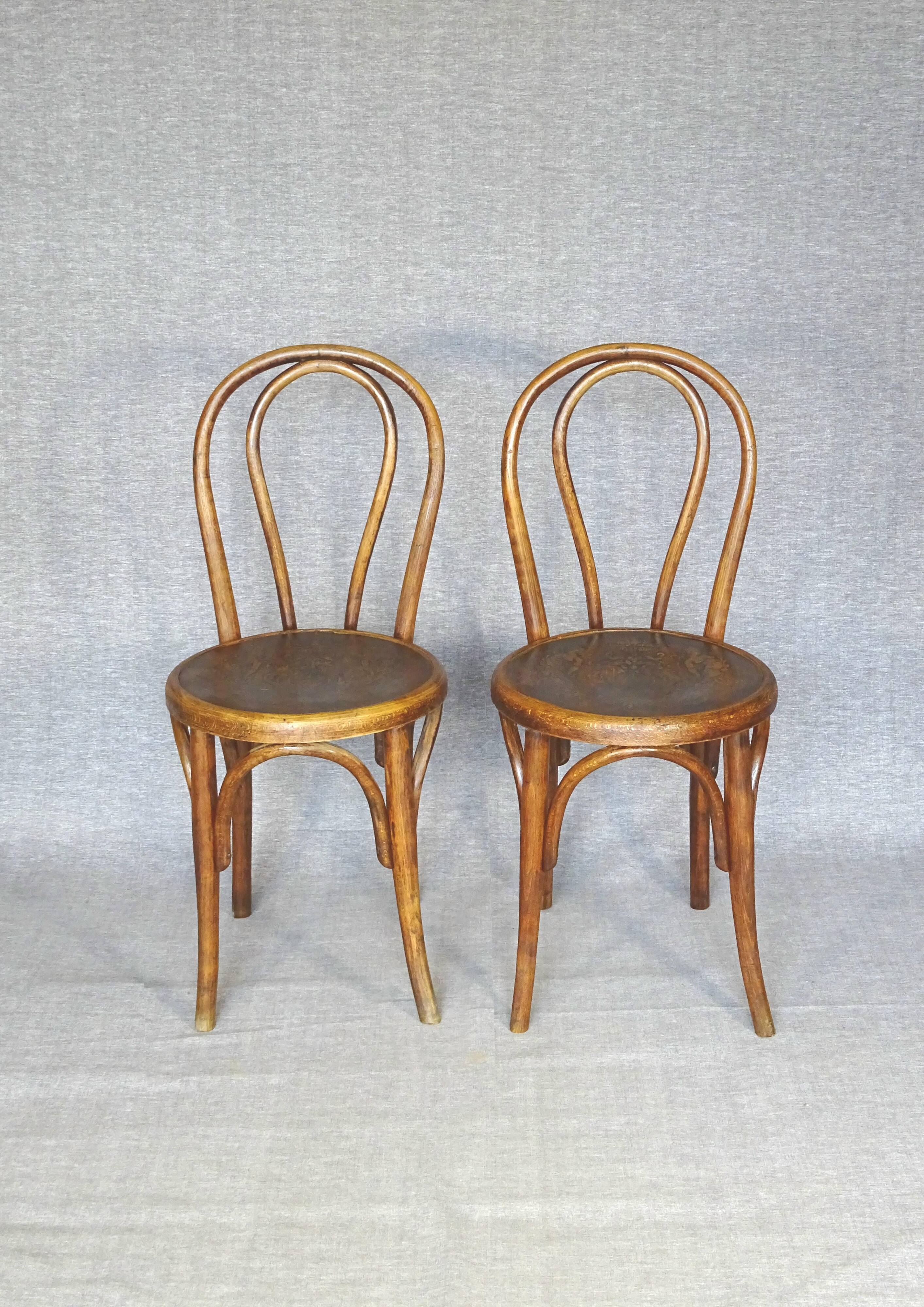 2 chaises Bistrot vers 1910 assise bois thermoformées