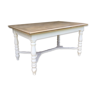 White and wood dining table