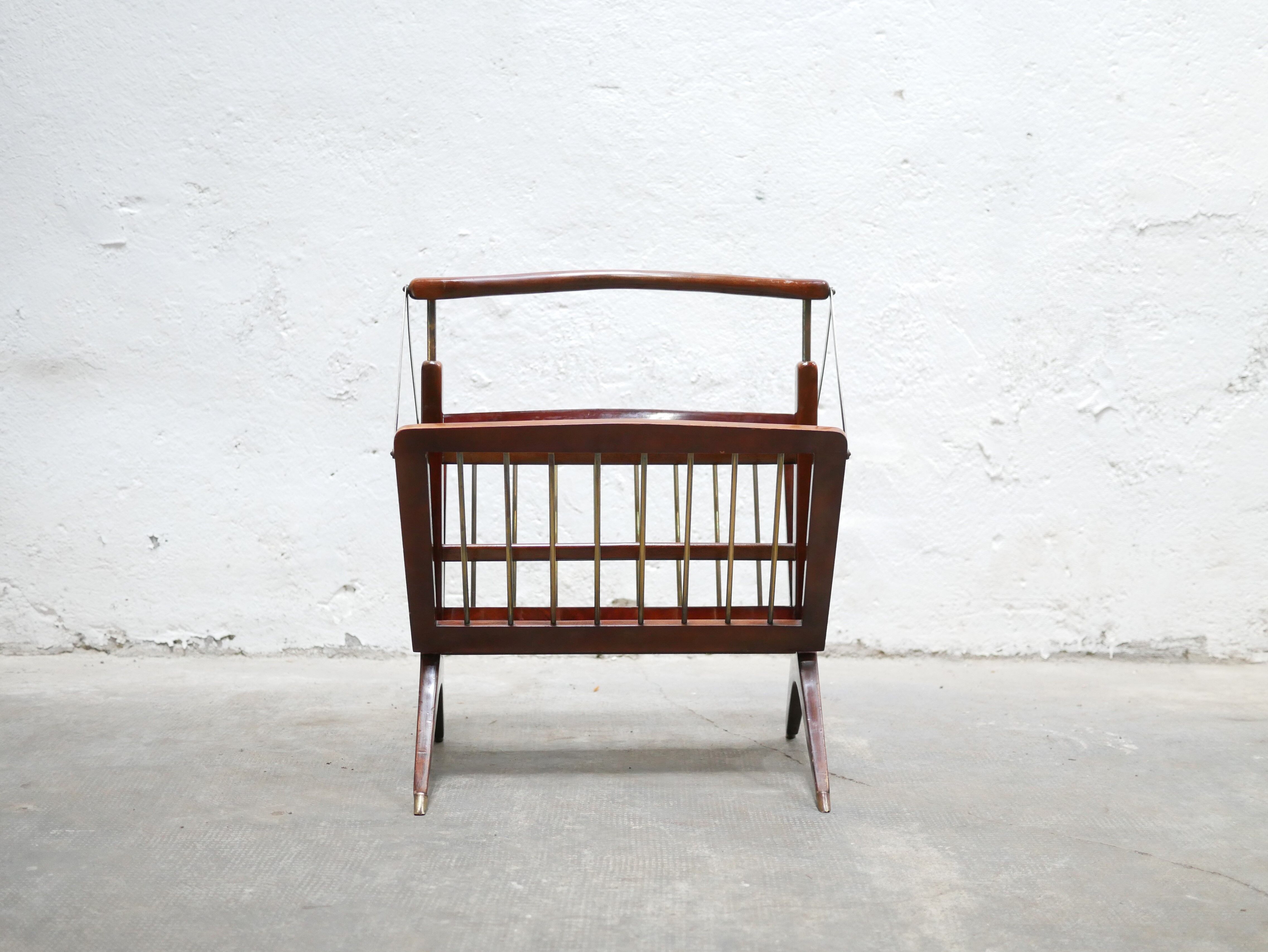 Porte-revues pliable en bois et laiton, Made in Italy
