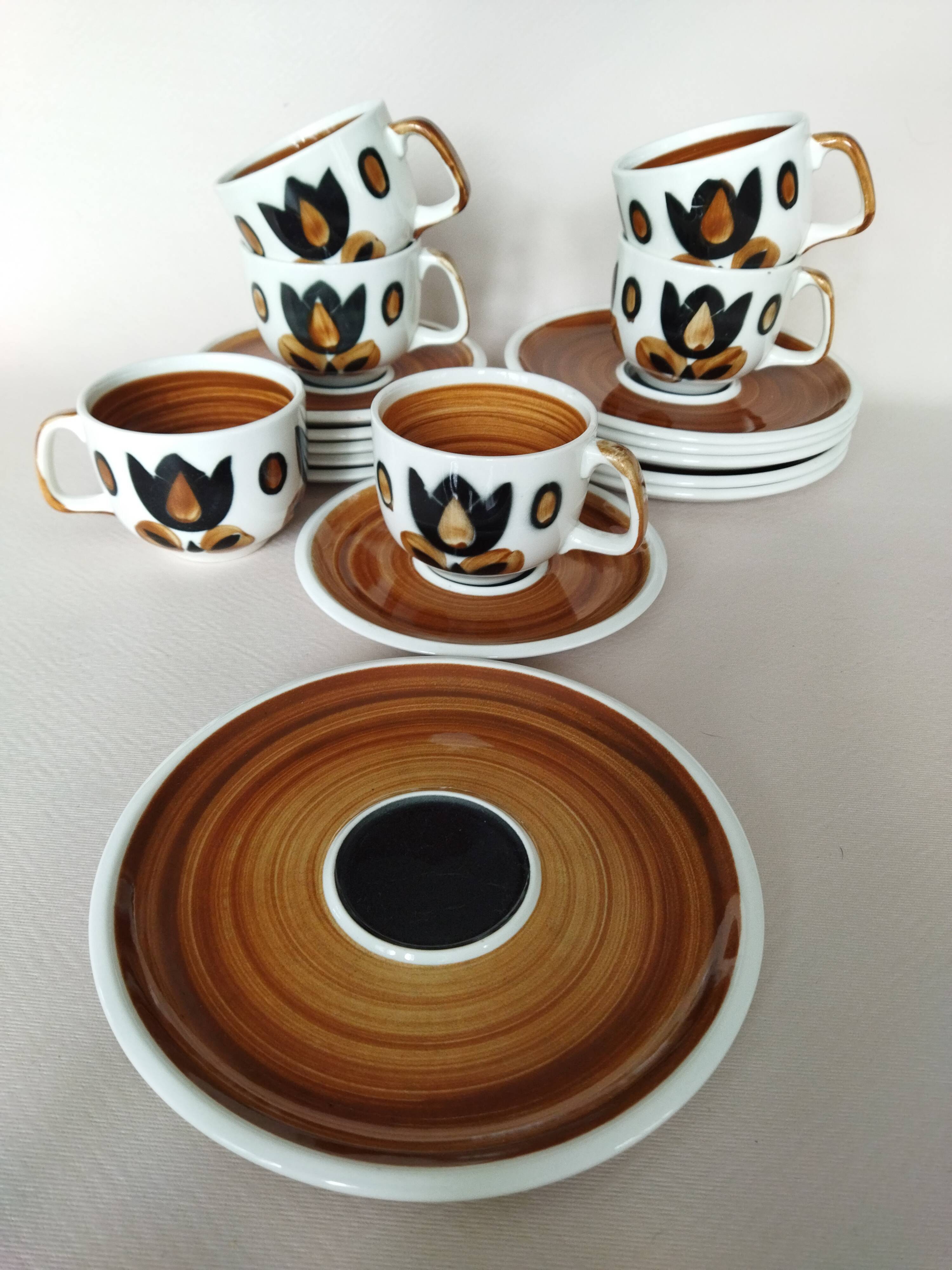 6 cups and cake plates Kimono Boch La Louvière