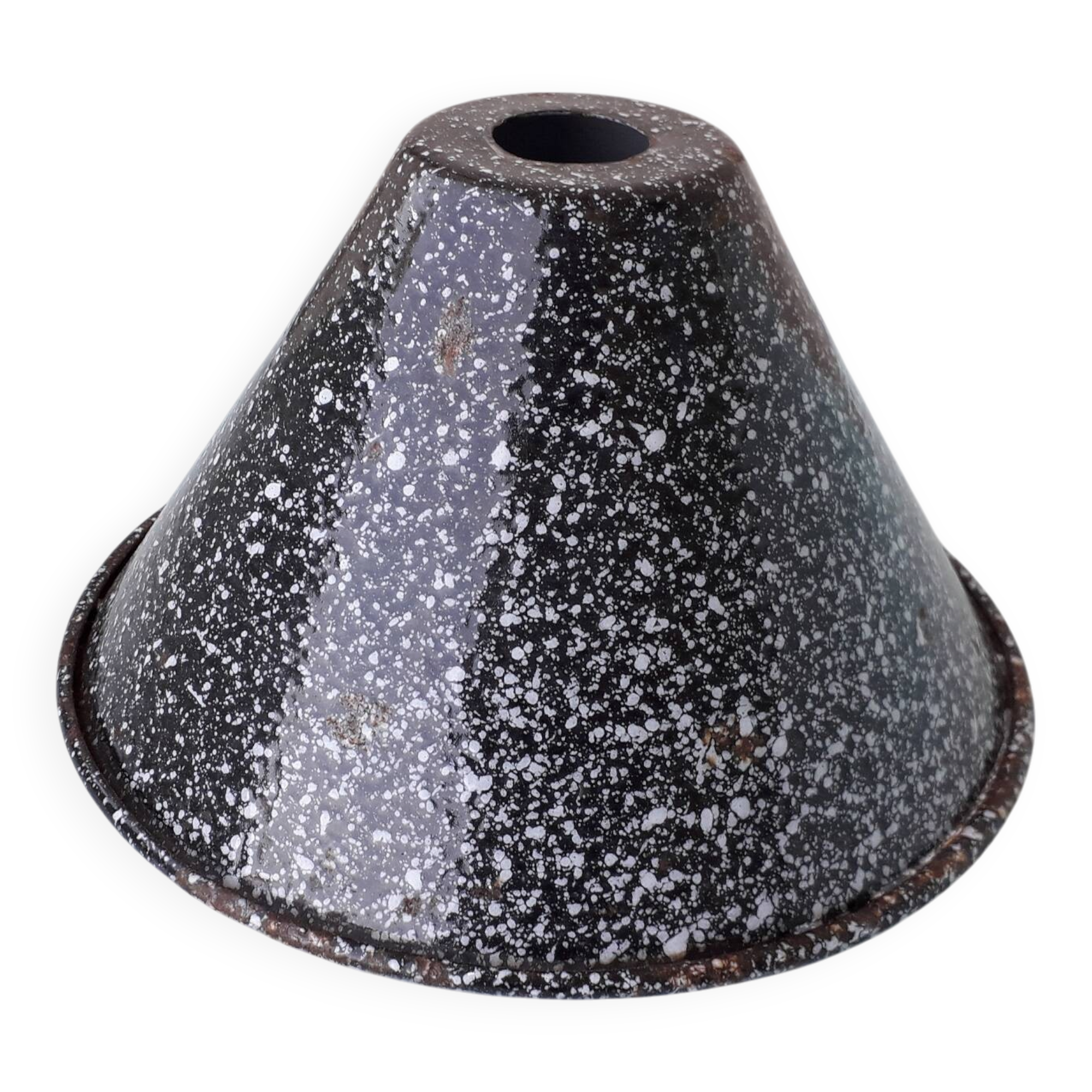 Enamelled sheet metal lampshade