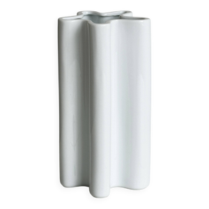 vase en porcelaine blanche