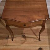 Table d'appoint.
