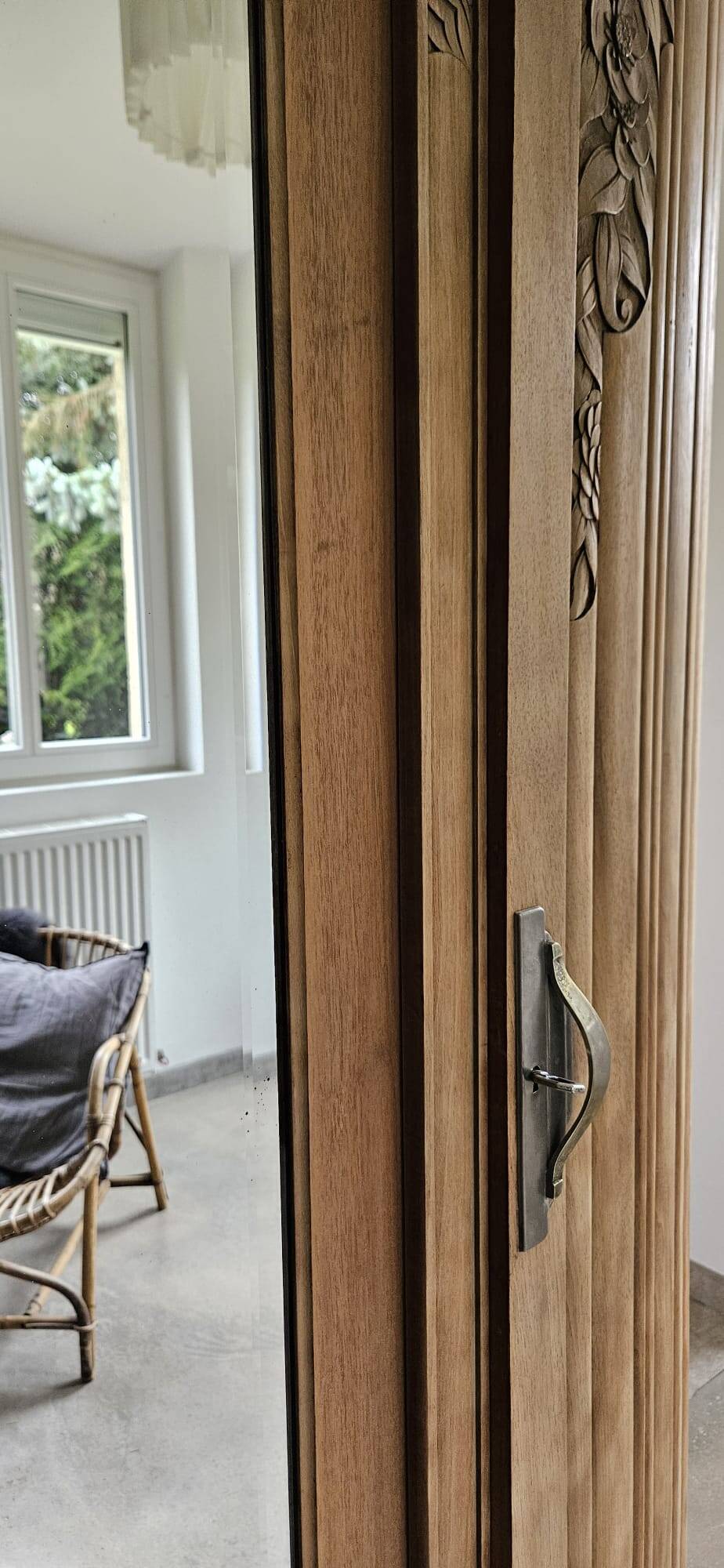 Armoire Art déco, 3 portes, 1 miroir, sablée