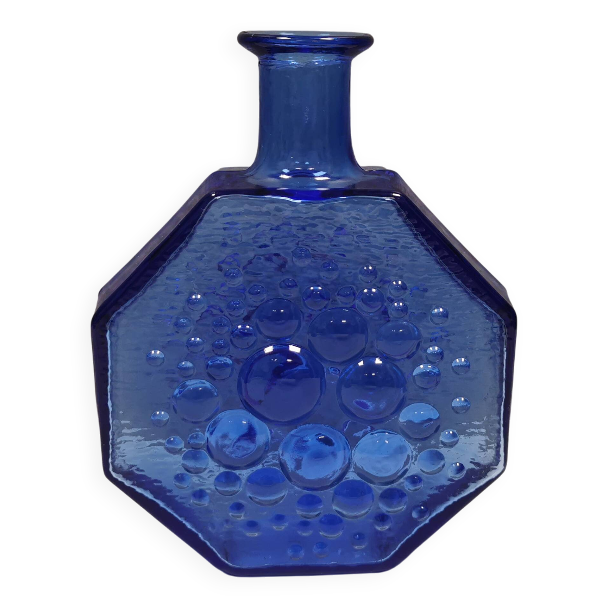 Blue glass vase from Riihimäen Lasi Finland, by Nanny Still.