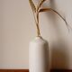 Vase design en céramique blanche