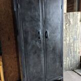 Metal cabinet