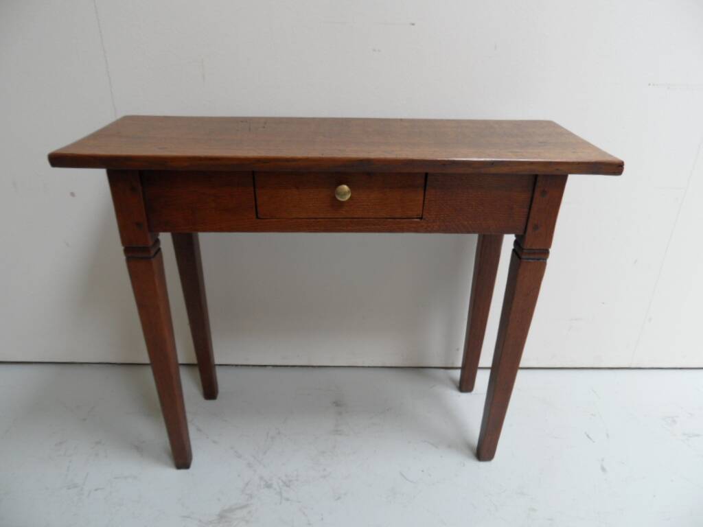 Antique oak sidetable