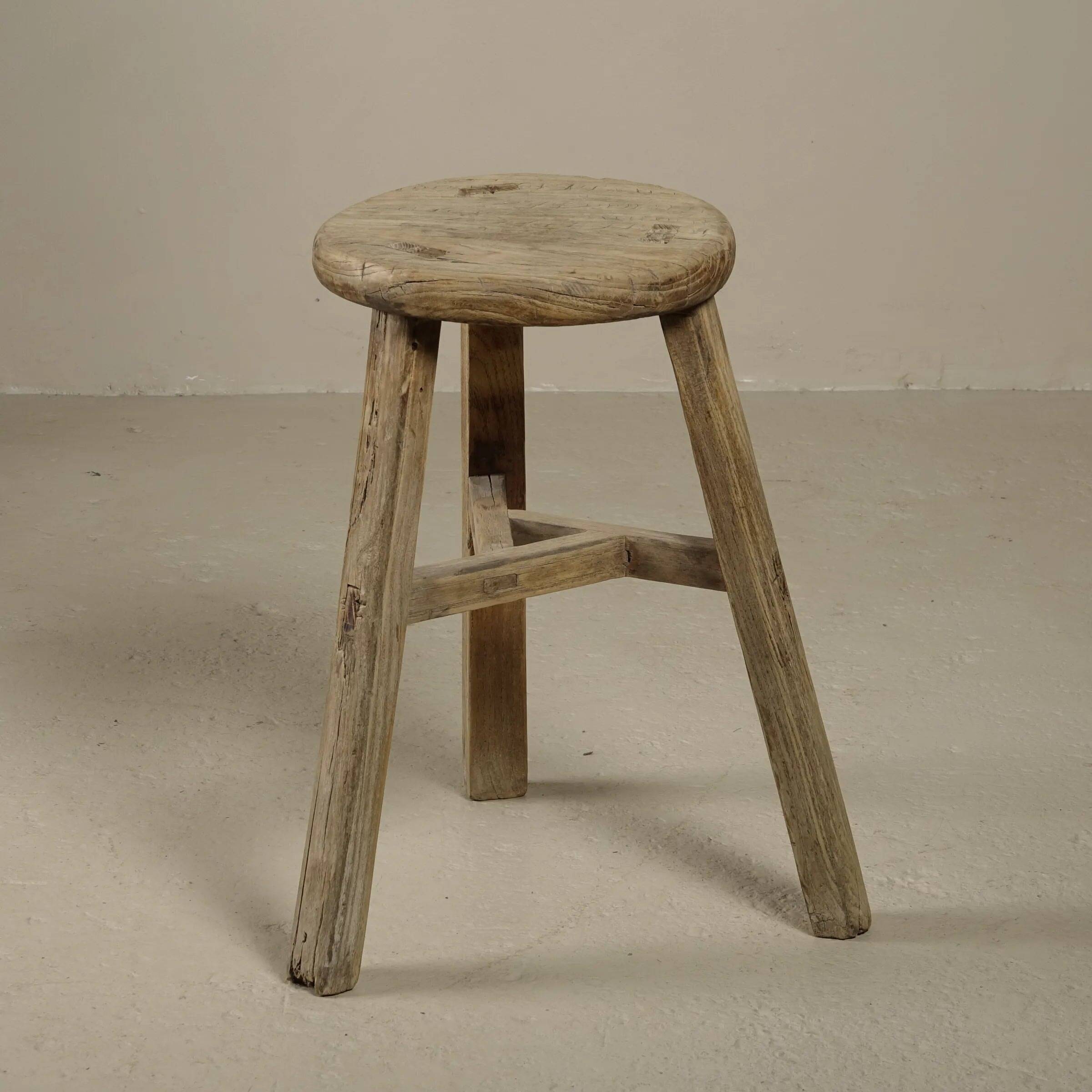 Gong - Antique Chinese elm stool, round seat no. 5