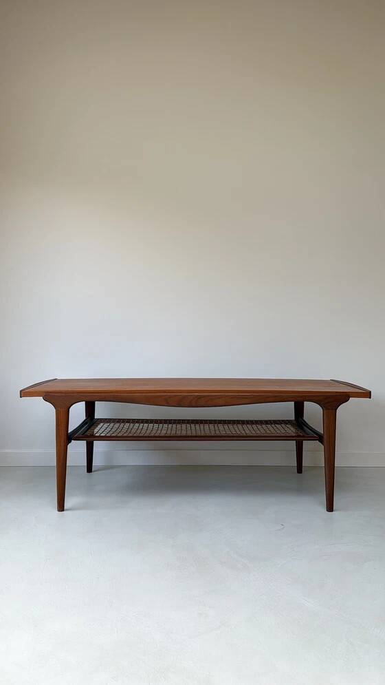 Vintage wooden coffee table with reversible Formica top