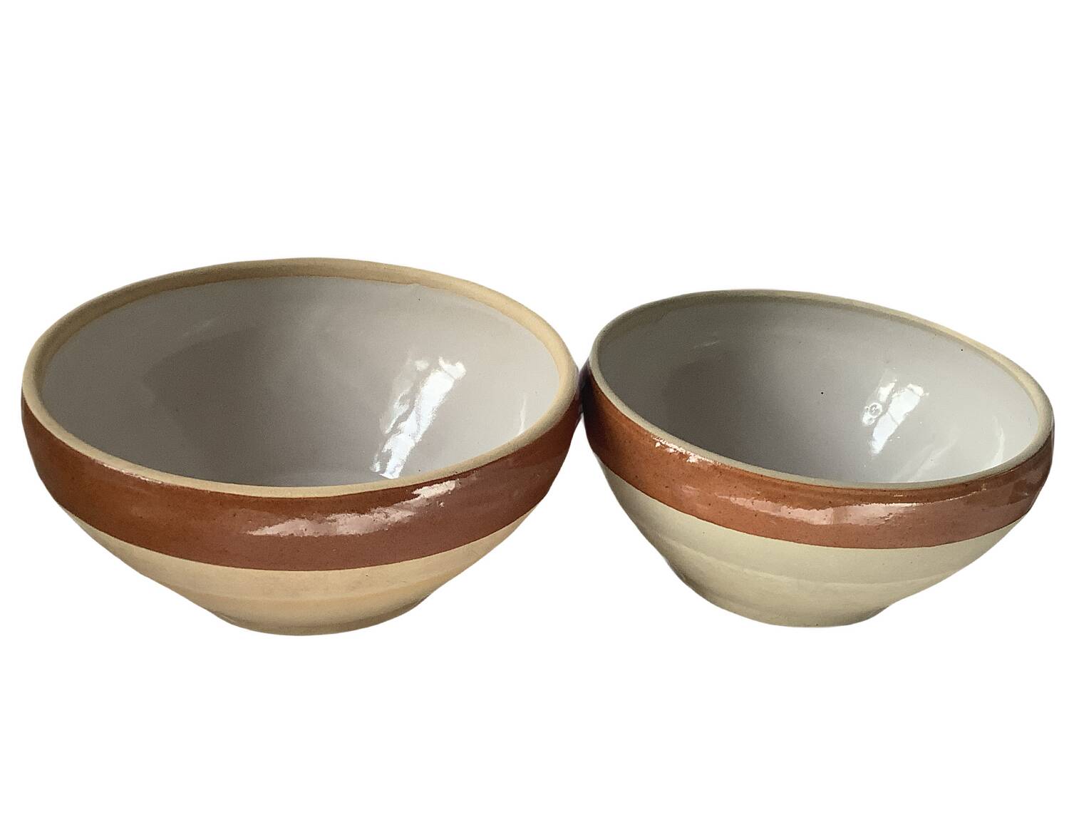 Lot of two old new salad bowls